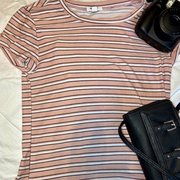 Pink striped t-shirt - Picture 4 of 4